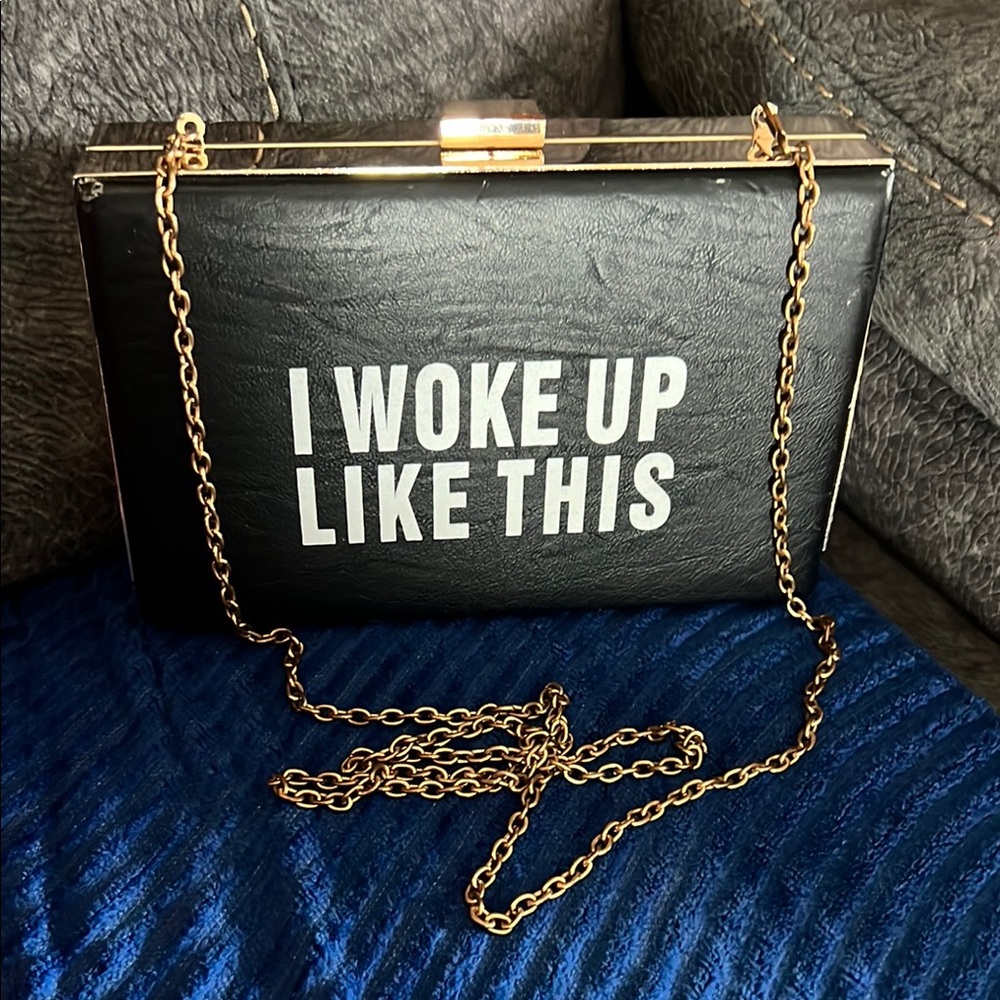 Source Unknown Black and Gold Clutch with Chain
